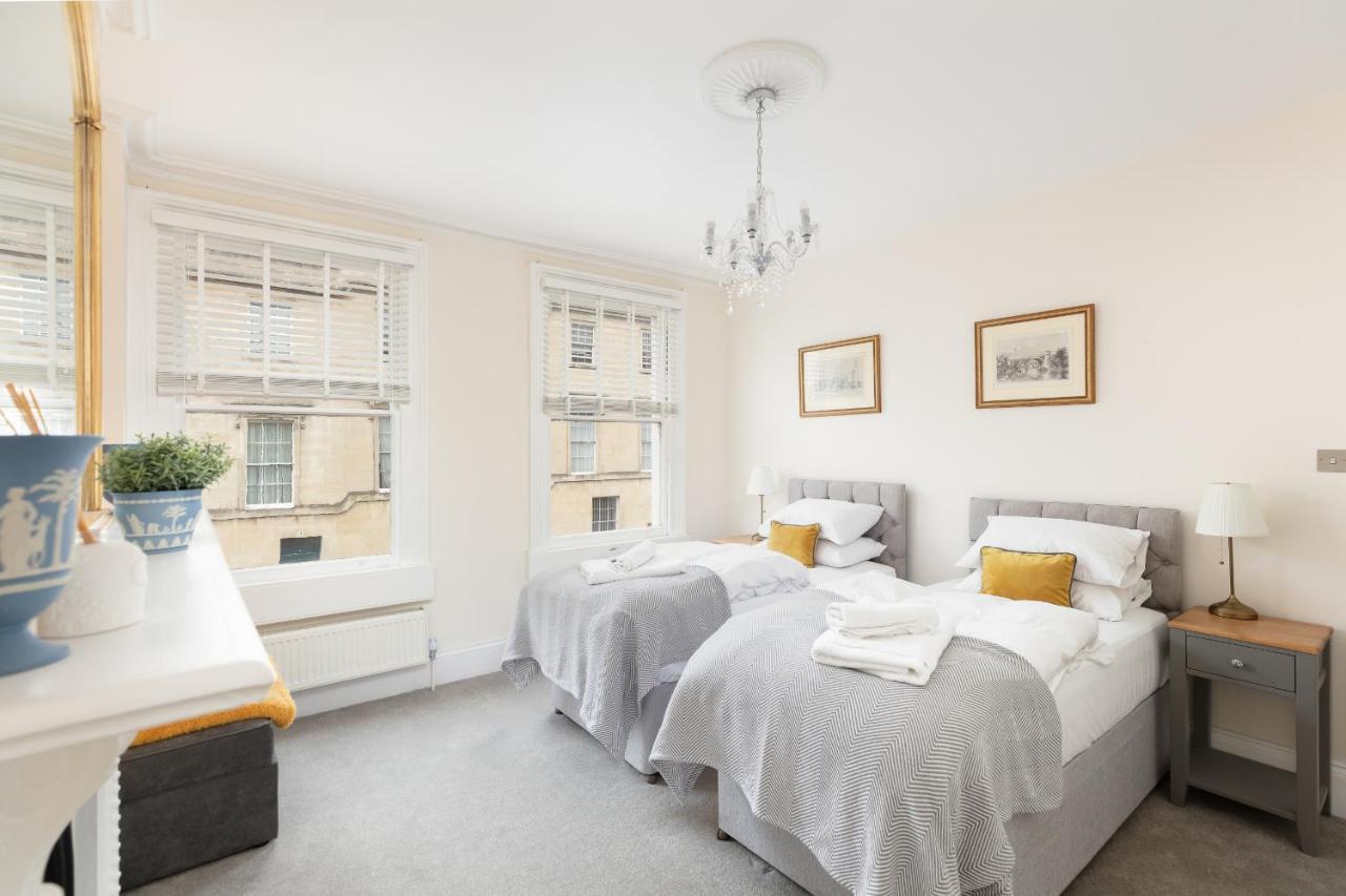 5 Bedroom Magnificent Georgian Townhouse- City Centre Bath Esterno foto