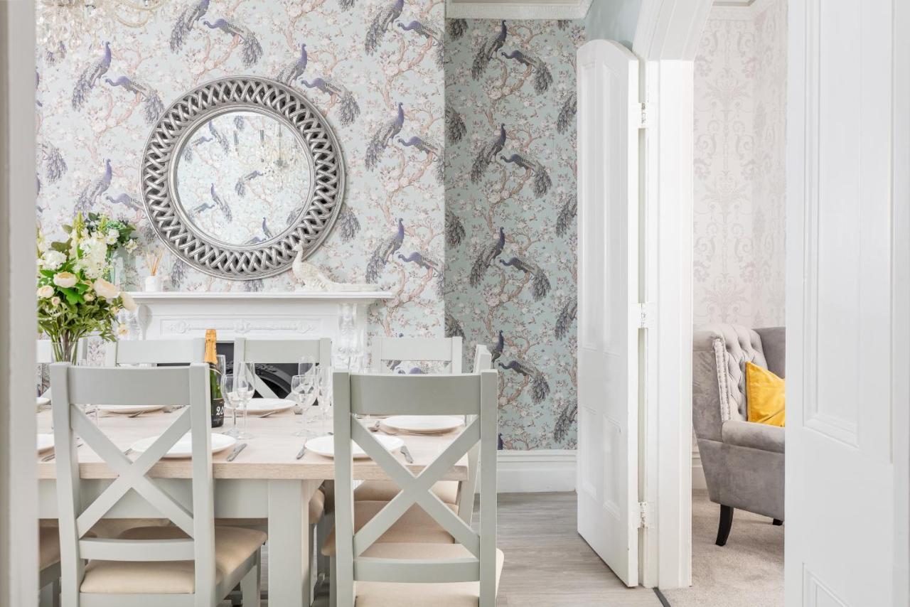 5 Bedroom Magnificent Georgian Townhouse- City Centre Bath Esterno foto