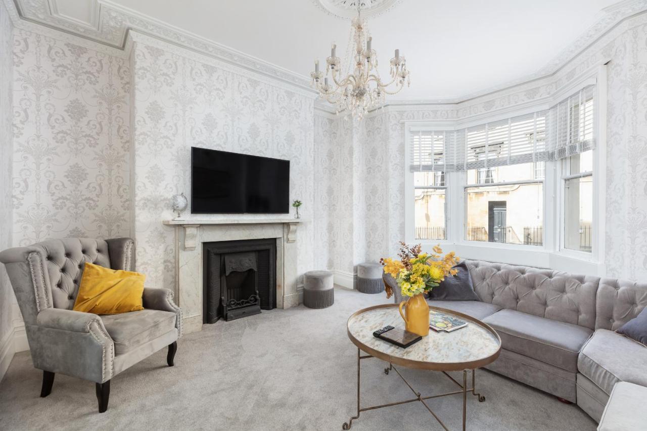 5 Bedroom Magnificent Georgian Townhouse- City Centre Bath Esterno foto